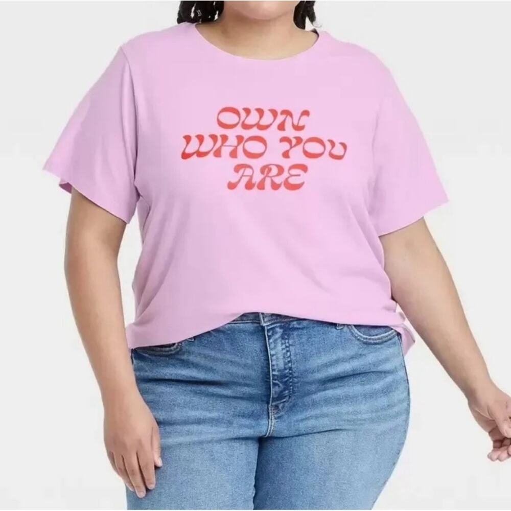 Women's Plus Size Short Sleeve Graphic T-Shirt NWT Ava & Viv Lavender‎ 2X